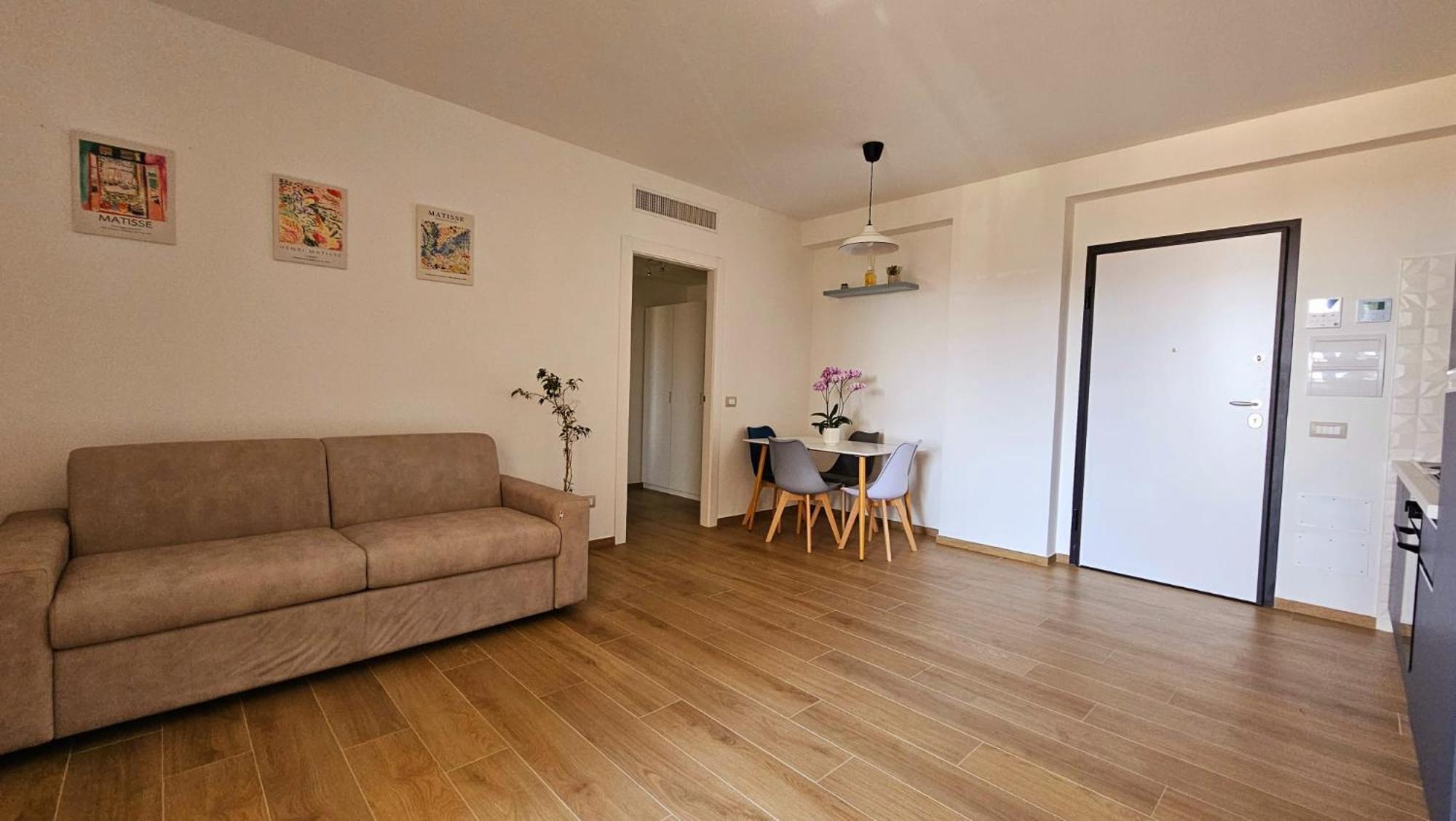 The Stopover Suite House 菲乌米奇诺 外观 照片