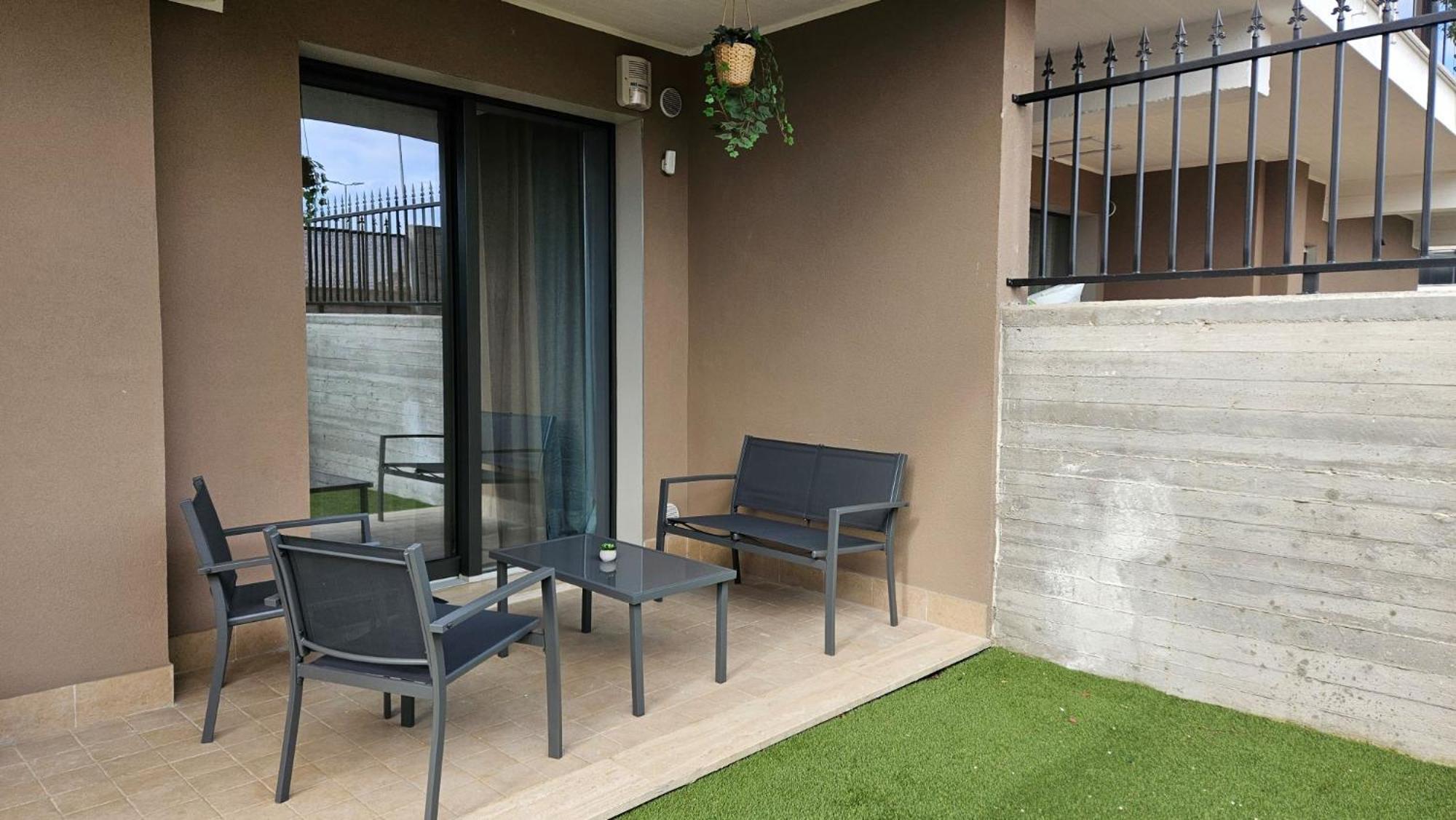 The Stopover Suite House 菲乌米奇诺 外观 照片